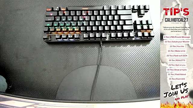 Calihotcaliente277 online show from October 13, 2025, 2:39 pm