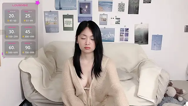 LiLiYbaby online show from January 3, 2025, 5:42 pm