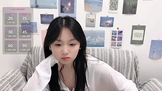 LiLiYbaby online show from September 17, 2025, 6:15 am