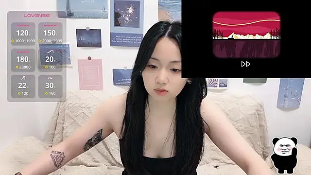 LiLiYbaby online show from October 31, 2025, 6:25 am