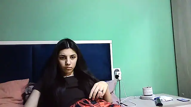 Ahotkittyxxx online show from January 4, 2025, 4:43 pm