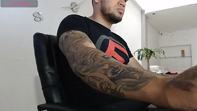 Aaron Hunter  online show from March 22, 2025, 1:08 pm