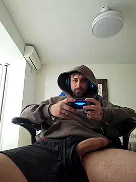 omarito100 online show from April 18, 2026, 8:07 am