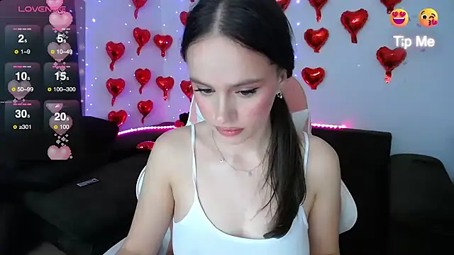 Emillias online show from February 22, 2025, 4:19 pm