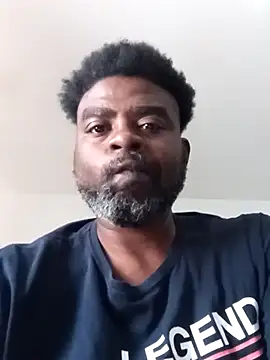 Snapshot of SLOWSTRO chatting on September 20, 2025, 6:31 pm SLOWSTRO online show from September 20, 2025, 6:31 pm