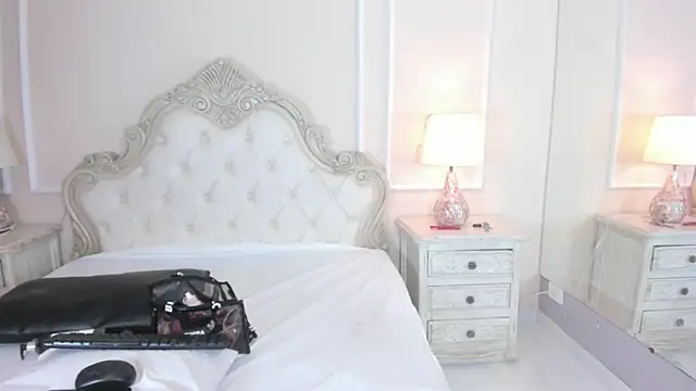 SamanthaPierce online show from November 19, 2025, 12:05 pm