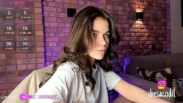 Snapshot of adriana_allien chatting on January 20, 2025, 10:37 pm adriana allien online show from January 20, 2025, 10:37 pm