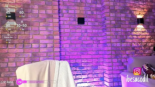 Snapshot of adriana_allien chatting on February 17, 2025, 10:47 pm adriana allien online show from February 17, 2025, 10:47 pm