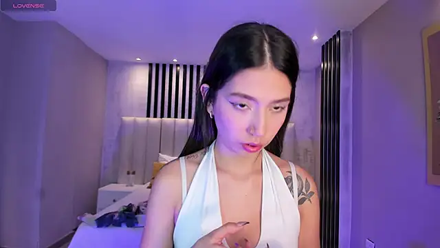 TaraLawrence online show from December 2, 2025, 2:50 am