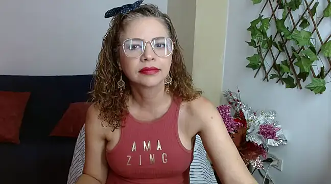  melisaa  online show from December 4, 2024, 7:45 pm