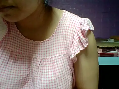 Mimi18x online show from October 2, 2025, 12:17 am