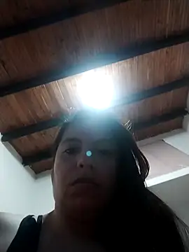 lisseth online show from February 15, 2025, 2:11 pm