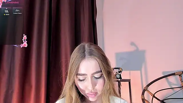 Lili Roze  online show from December 8, 2024, 12:29 am