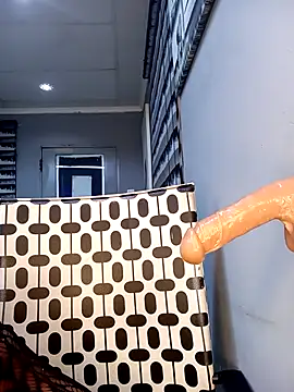 Snapshot of DickDiva1 chatting on February 20, 2025, 10:59 pm DickDiva1 online show from February 20, 2025, 10:59 pm