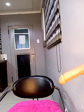 Snapshot of DickDiva1 chatting on February 22, 2025, 4:07 am DickDiva1 online show from February 22, 2025, 4:07 am