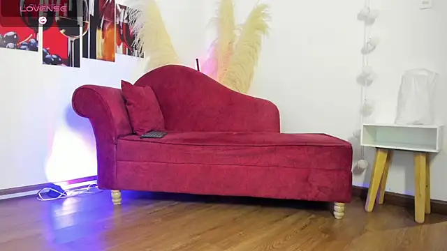 emma sexxy online show from February 13, 2026, 10:44 am