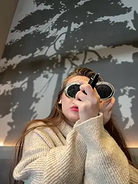 Holly Molii online show from January 25, 2025, 7:28 am