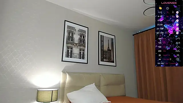 Holly Molii online show from September 29, 2025, 1:22 am