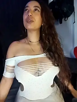 Snapshot of liannalee_ chatting on September 16, 2025, 8:43 pm liannalee online show from September 16, 2025, 8:43 pm