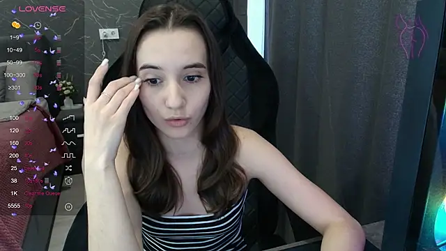 Alice Weiss online show from March 1, 2026, 1:13 pm