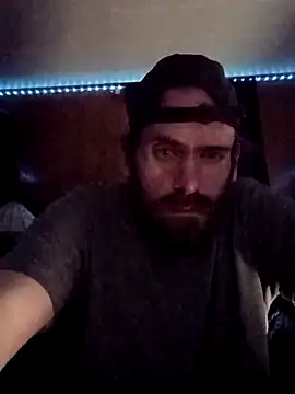 Snapshot of RobStrokes215 chatting on December 21, 2025, 9:44 pm RobStrokes215 online show from December 21, 2025, 9:44 pm