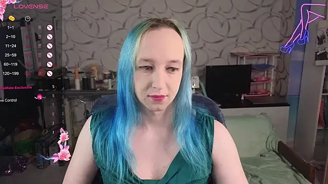 SexyTrixyLove online show from September 23, 2025, 7:00 am