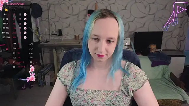 SexyTrixyLove online show from September 24, 2025, 4:38 am