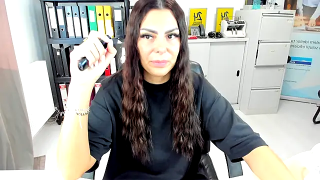 kilenyapatrice online show from September 21, 2025, 1:02 pm