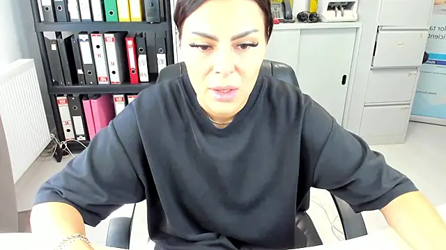 kilenyapatrice online show from September 23, 2025, 10:29 am