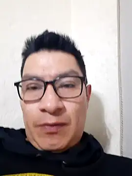 Snapshot of gioarcangel chatting on February 11, 2026, 3:44 am gioarcangel online show from February 11, 2026, 3:44 am