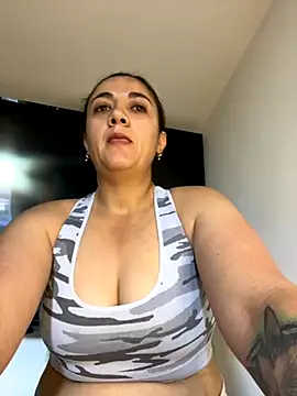 Snapshot of Shianrose chatting on December 1, 2025, 12:32 pm Shianrose online show from December 1, 2025, 12:32 pm