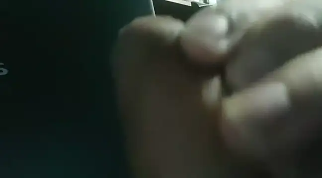 jorgegonzalezxx85 online show from December 7, 2024, 4:20 am