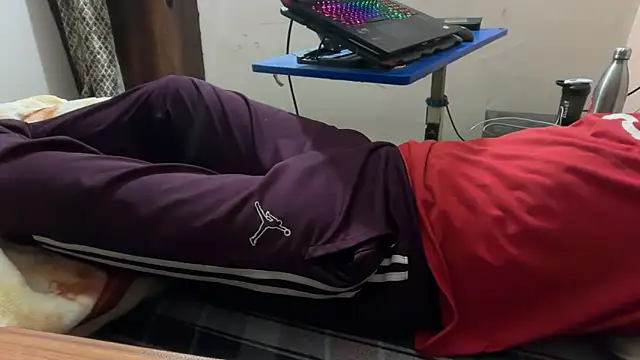 sexyboy09 online show from October 29, 2025, 7:04 pm