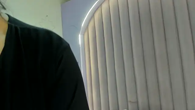 Snapshot of JaylaScott__ chatting on February 1, 2025, 11:43 am JaylaScott online show from February 1, 2025, 11:43 am