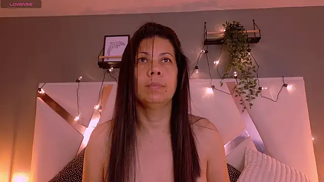 Snapshot of JaylaScott__ chatting on September 26, 2025, 11:47 am JaylaScott online show from September 26, 2025, 11:47 am