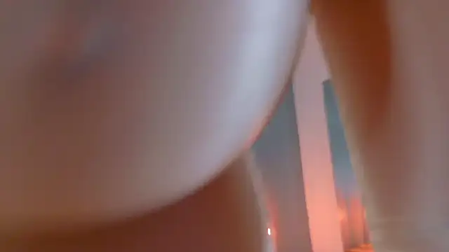 Snapshot of JaylaScott__ chatting on October 3, 2025, 11:40 am JaylaScott online show from October 3, 2025, 11:40 am