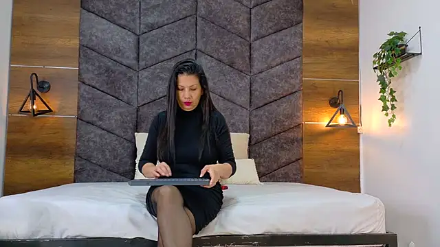 Snapshot of JaylaScott__ chatting on November 1, 2025, 11:51 pm JaylaScott online show from November 1, 2025, 11:51 pm