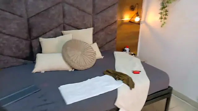 Snapshot of JaylaScott__ chatting on November 3, 2025, 11:55 am JaylaScott online show from November 3, 2025, 11:55 am