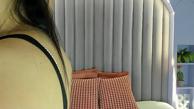 JaylaScott   online show from March 6, 2026, 11:39 am