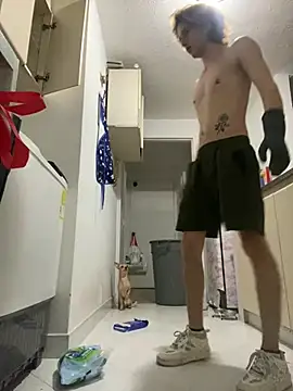 Deim  online show from April 14, 2026, 2:28 am