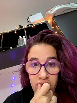 MagdalenaMedusa online show from October 9, 2025, 2:15 pm