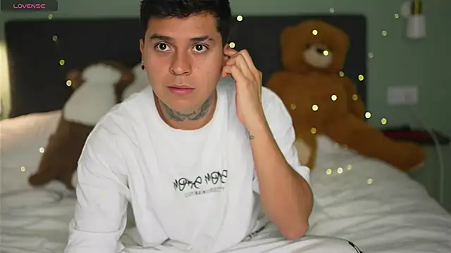 Snapshot of crazyrabbits chatting on February 10, 2025, 3:53 pm crazyrabbits online show from February 10, 2025, 3:53 pm