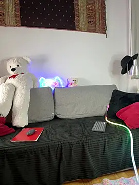 Snapshot of crazyrabbits chatting on February 18, 2025, 10:25 pm crazyrabbits online show from February 18, 2025, 10:25 pm