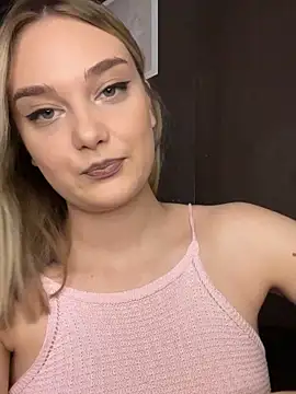 Alisa Rise online show from November 2, 2025, 3:25 pm