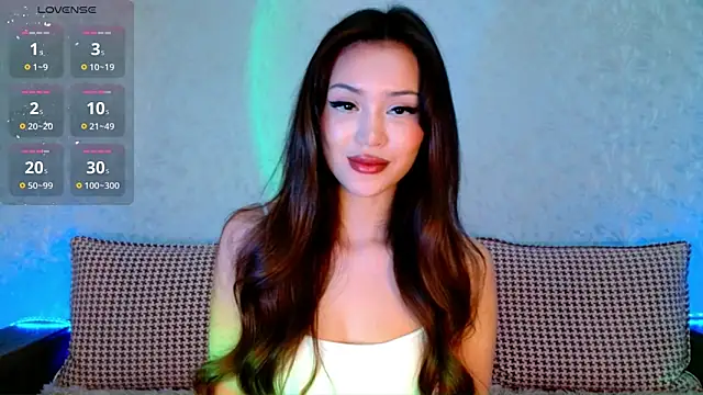 Min Jee  online show from March 10, 2025, 7:42 am