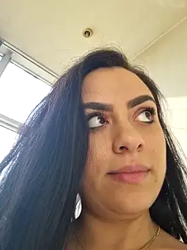 ElyzaIbarra online show from February 13, 2025, 8:59 am