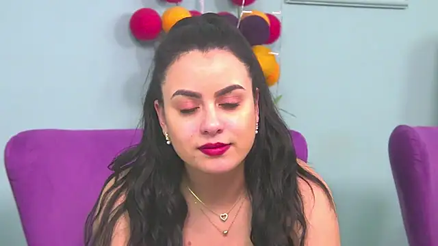 ElyzaIbarra online show from February 25, 2025, 2:54 pm