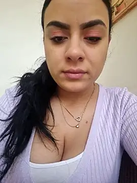 ElyzaIbarra online show from February 26, 2025, 5:20 am