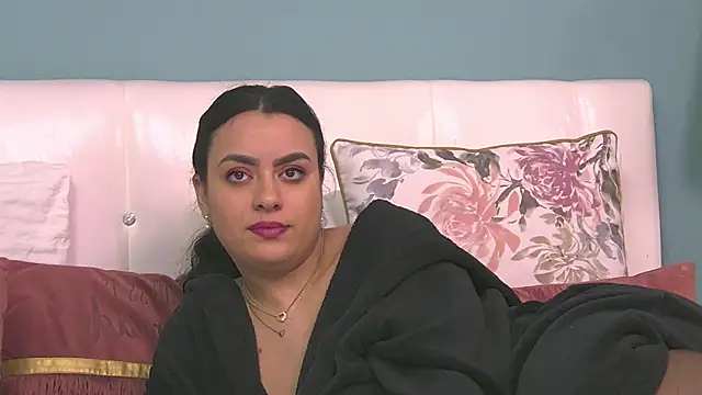 ElyzaIbarra online show from February 27, 2025, 10:04 am