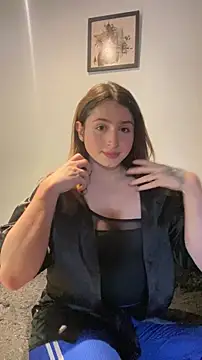 kamel-ayesha online show from November 18, 2025, 5:28 pm